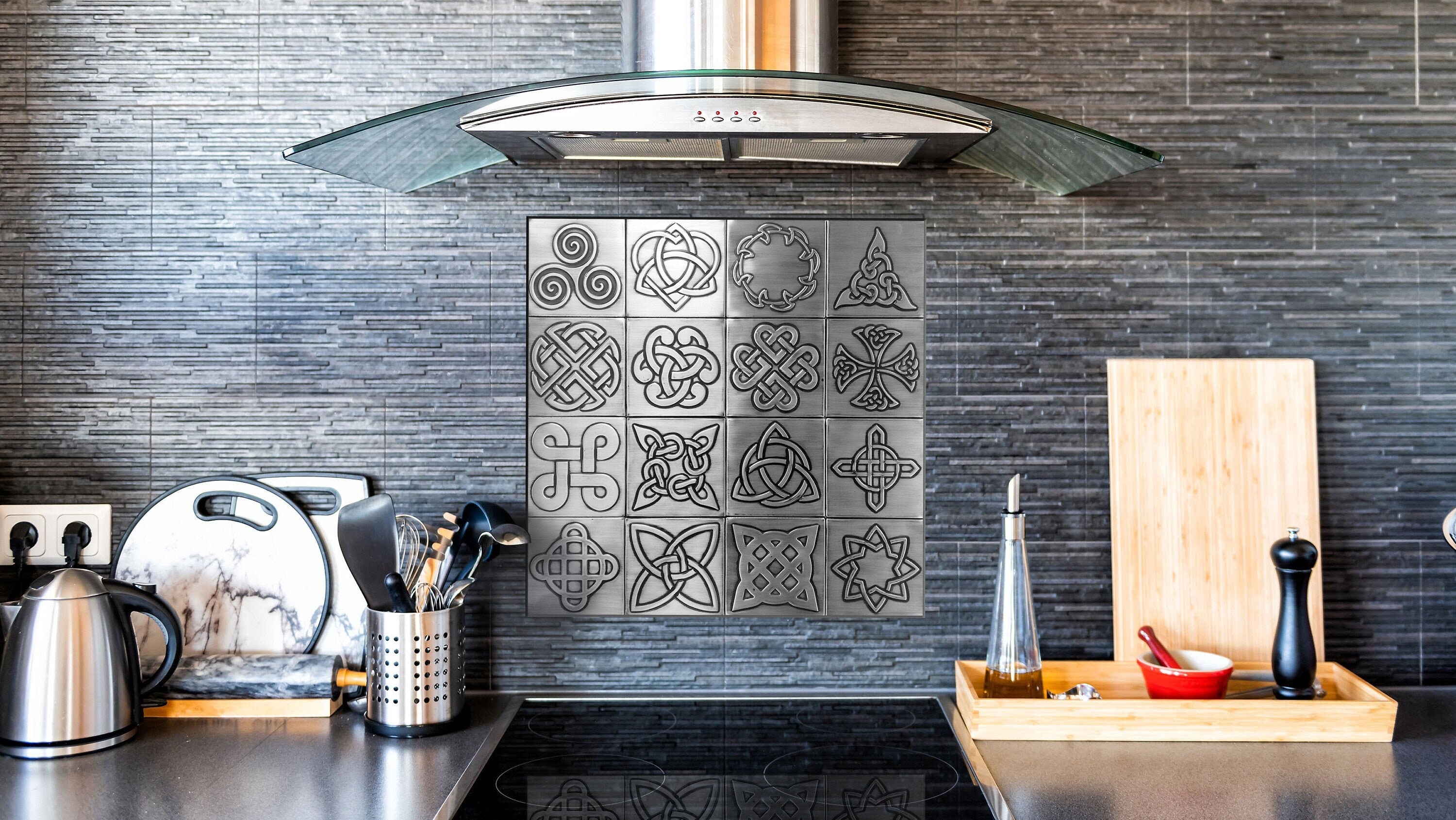 Celtycki Ornament – Zestaw 16 Kafli – ręcznie robiony panel dekoracyjny z metalu