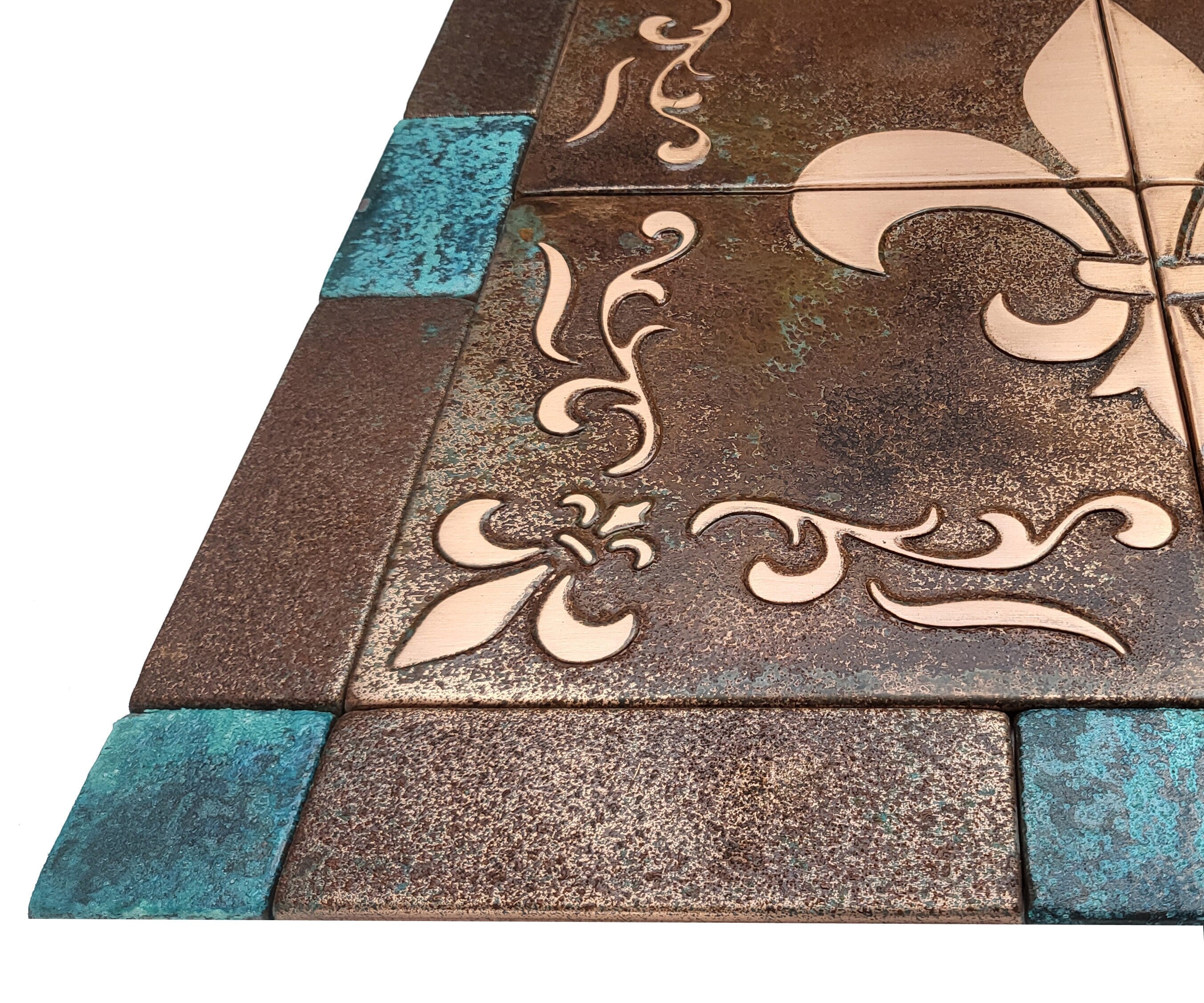 Fleur de Lis – Kafle artystyczne z metalu – sposób montażu na ścianie lub kafelkach