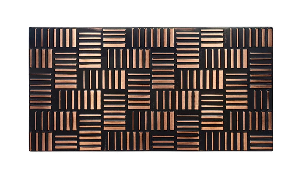 Płytka metalowa Parquet – dekoracyjny panel ścienny z mosiądzu na białym tle